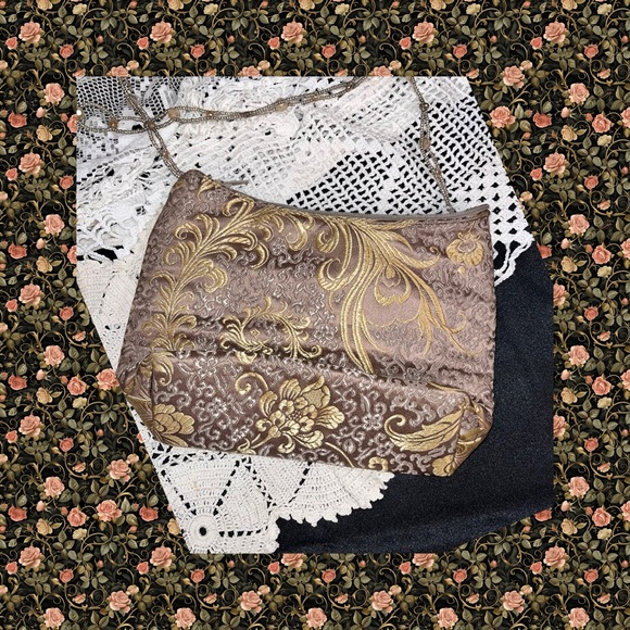 Lisa Violetto  SF Vintage Inspired Elegant Beaded Shoulder Evening Bag - Picture 3 of 8